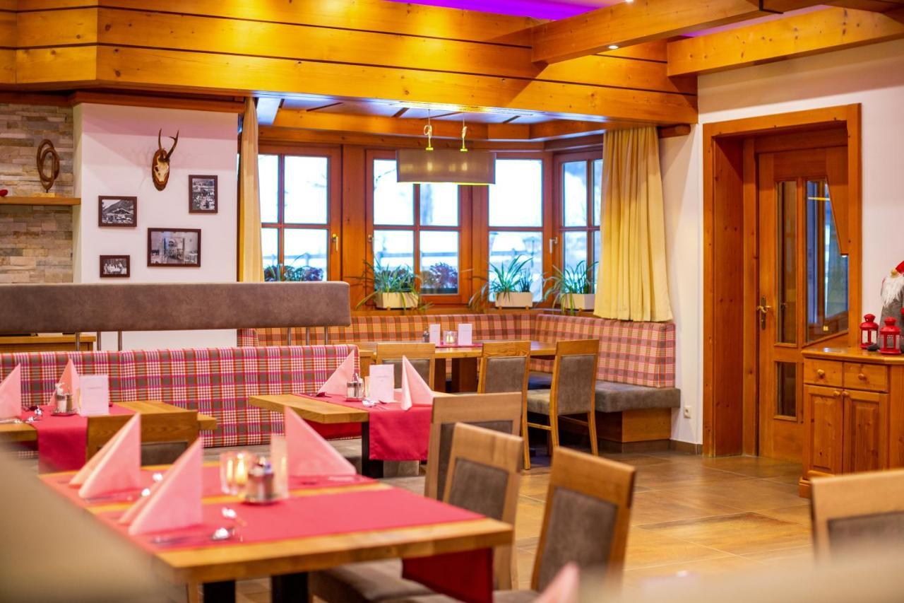 Hotel-Restaurant Lampenhaeusl Fusch an der Grossglocknerstrasse Luaran gambar